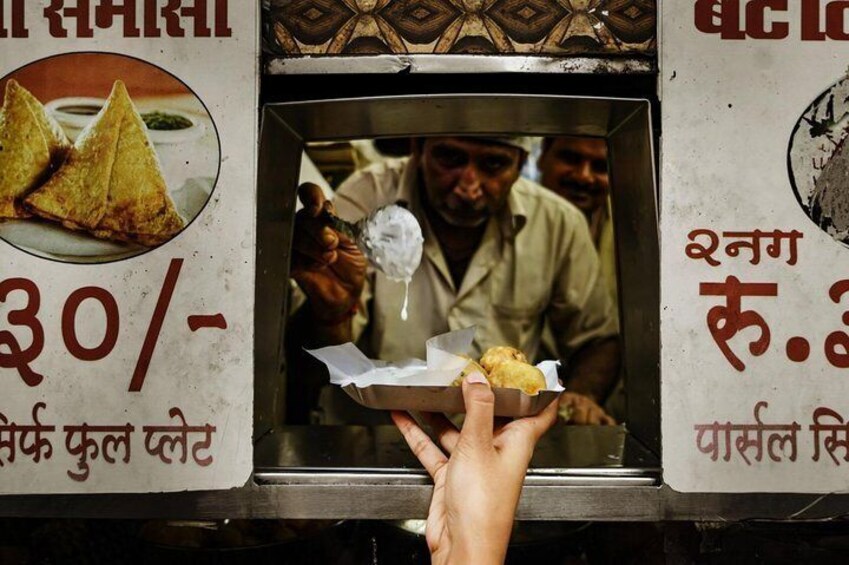 Join our chef-designed Bombay food tour to get to grips with the city's culinary scene. 