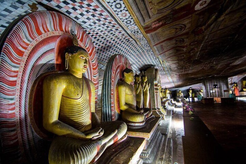 Private Day Trip To Sigiriya Rock and Dambulla Cave From Colombo