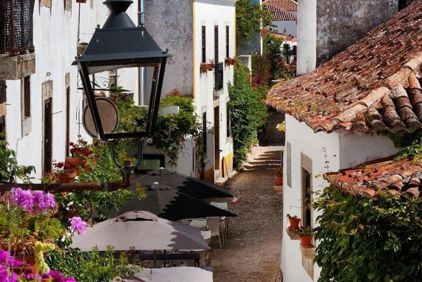 Óbidos castle roads