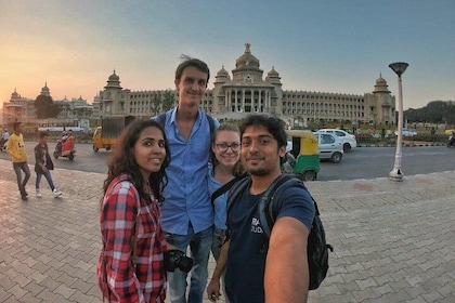 Touristic Highlights of Bangalore (Guided Sightseeing Tour with Food Tastin...