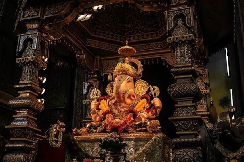 Experience Spiritual Culture in Pune with a local - A Unique 2 Hrs Walking Tour