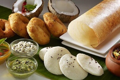 Enjoy Sunset with Mumbai Street Food Tour