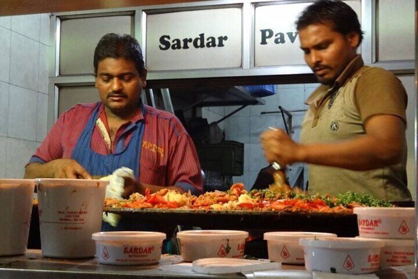 Mumbai Street Food Tour with Sunset View