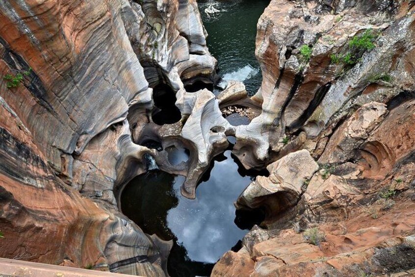 The gorgeous Bourke’s Luck Potholes