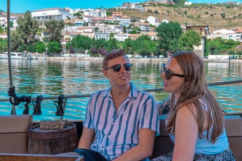 Private Douro Valley Wine Tour: 2 Wine Estates, Lunch and Cruise