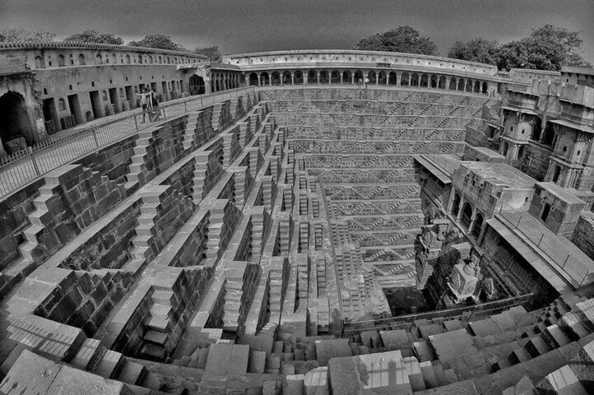 Guided Haunted Bhangarh Fort & Abhaneri Step Well's Tour With Dinner With Family