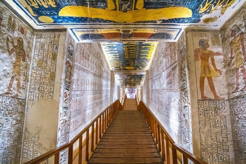 Valley of the Kings, Luxor ,West Bank Egypt ,Tomb of Ramses III ,Tomb of Ramases IX ,Tomb of Merenptah ,Tomb of King Tutankhamun (Tut), Luxor Travels.