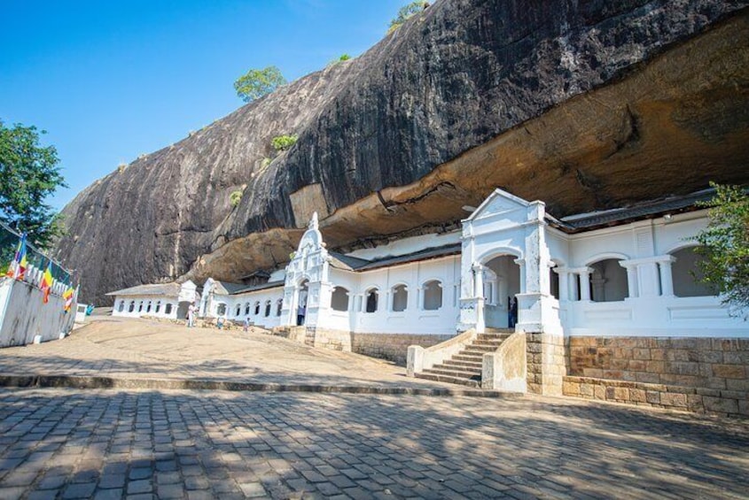 All Inclusive Sigiriya & Dambulla Day Tour from Colombo