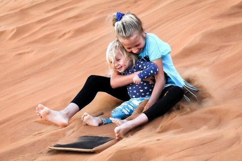 Abu Dhabi: 4-Hour Morning Desert Safari with Camel Ride and Sandboarding