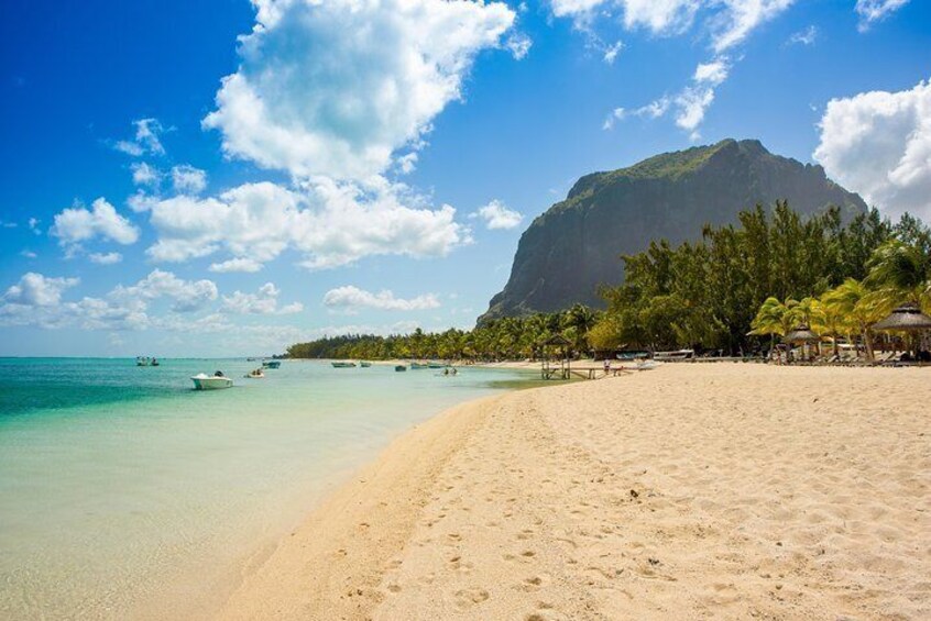 Le Morne Beach