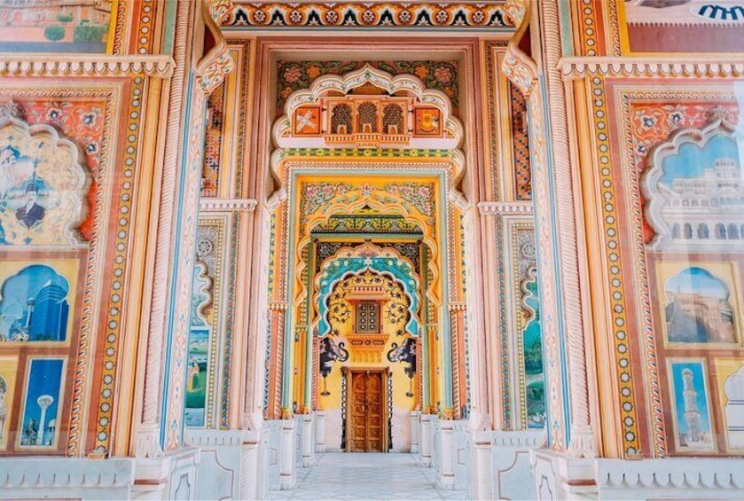 Jaipur City Palace, Hawa Mahal & Jantar Mantar Private Tour