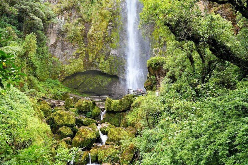 Giron Chorro Waterfall