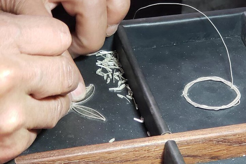 Filigree jewelry maker