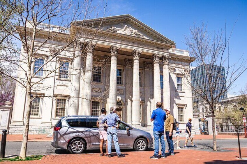 Private Full Day City of Philadelphia Tour with Museum Admission