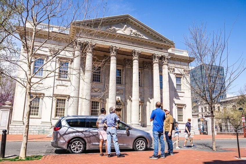 Private Full Day City of Philadelphia Tour with Museum Admission