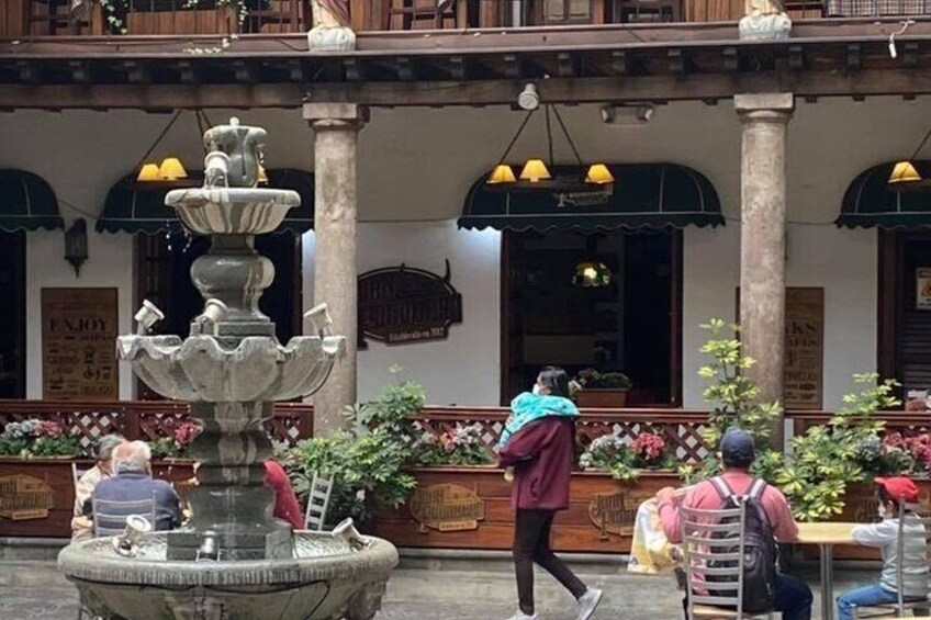 Private Day Tour of Quito and Middle of the World