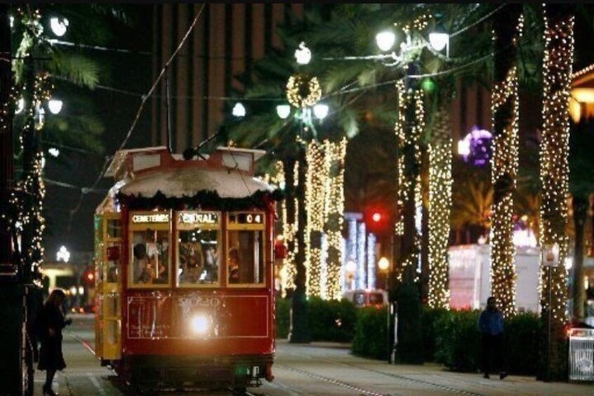 New Orleans Jingle Bells Walking Tour