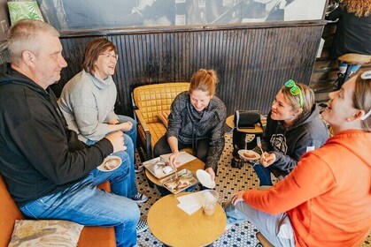 New Orleans Garden District Food, Drinks & History Walking Tour