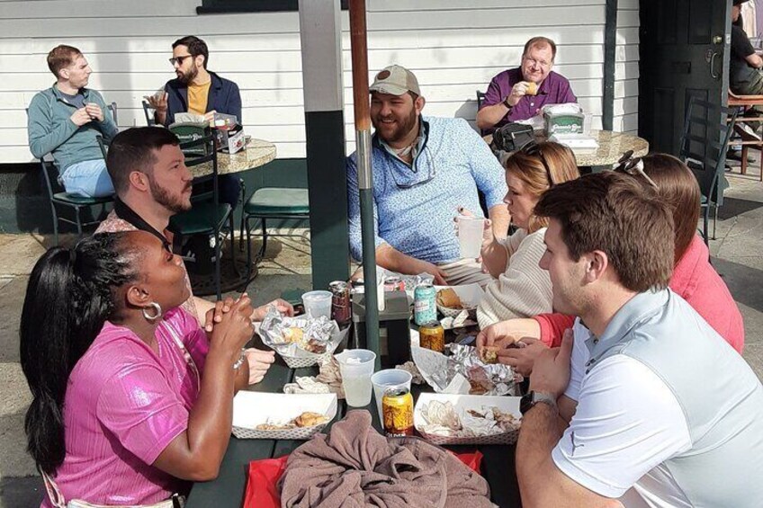 New Orleans Garden District Food, Drinks & History Walking Tour