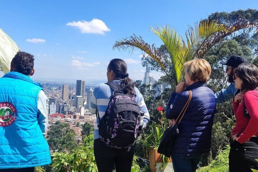 Breaking Borders - Social Impact Proyect in Bogotá