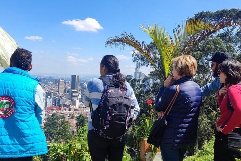 Breaking Borders - Social Impact Proyect in Bogotá