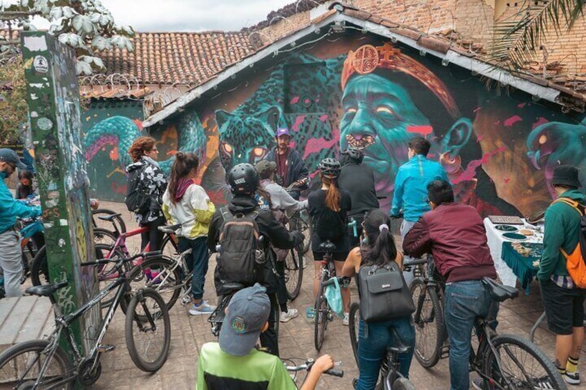 Bogotá Bike Tour with street art