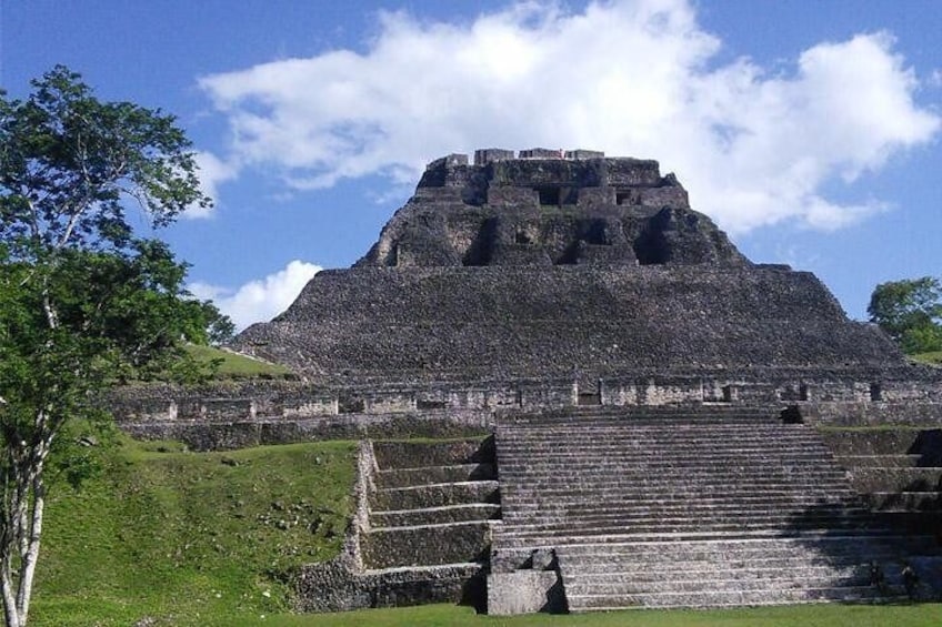 El Castillo