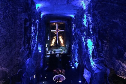 Salt Cathedral Tour along with the Legendary Lake Guatavita