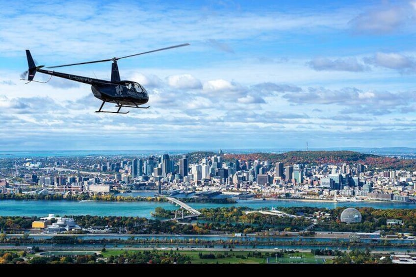 Helicopter Tour Over Montreal