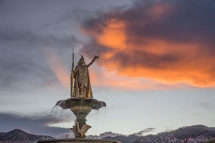 Cusco by Night: Planetarium Cusco, Dinner, and Pisco Sour