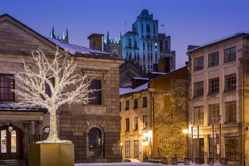 Christmas Walking Tour in Old Montreal