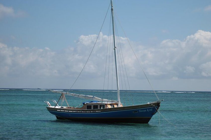 40' Wooden Sirena Azul Sailboat