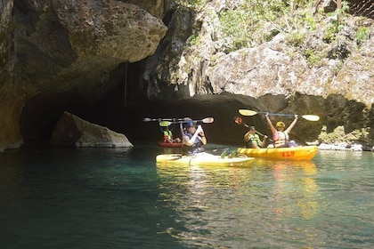 Cave-kayaking Zipline Experience for San Pedro Ambergris Caye Guest