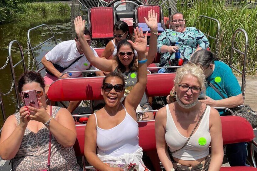 Experience Cajun Country: Airboat and Plantations Full-Day Tour from New Orleans