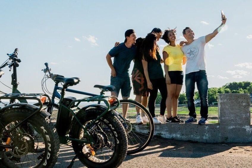 Guided E-bike Tour with Tastings on Ile d'Orleans