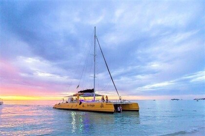 Full Day Tour with Catamaran Cruise, Negril Beach, and Rick's Cafe