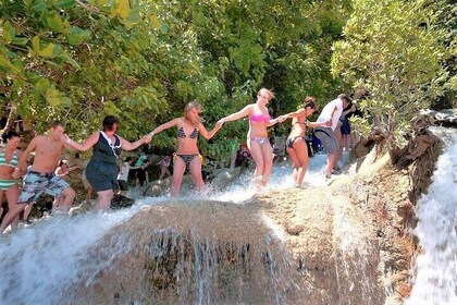 Tour Guidato delle Cascate del Fiume Dunn da Ocho Rios