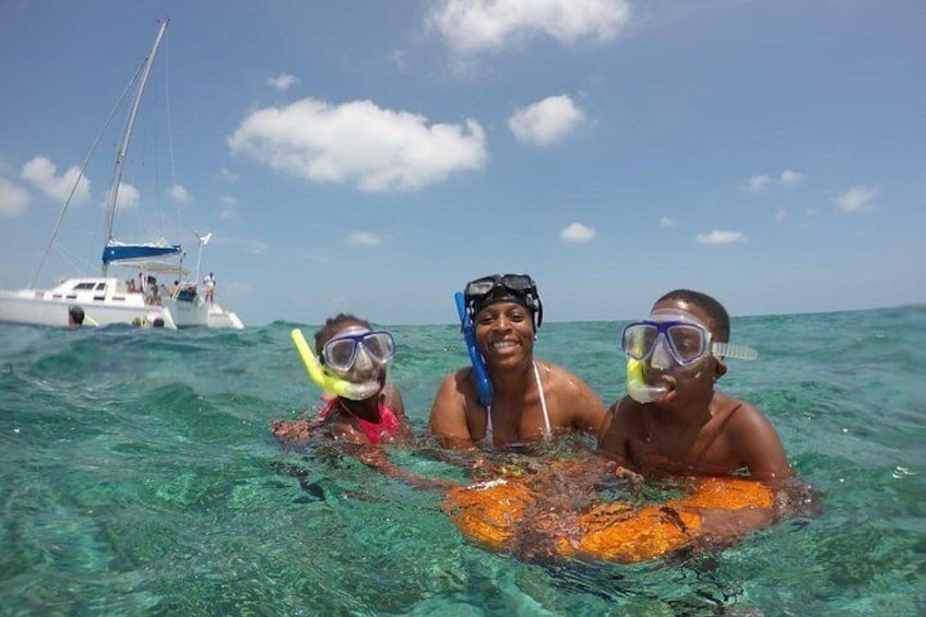 Half-Day Sailing Trip to Isla Mujeres from Cancun