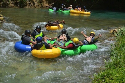 River Rapids Waterfalls Tubing og Beach Adventure