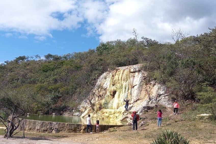 Hierve el Agua, Teotitlán del Valle desde Oaxaca
