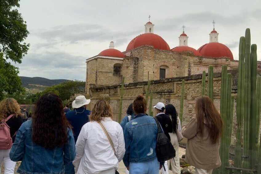 Hierve el Agua, Teotitlán del Valle, mezcal, el tule, desde Oaxaca
