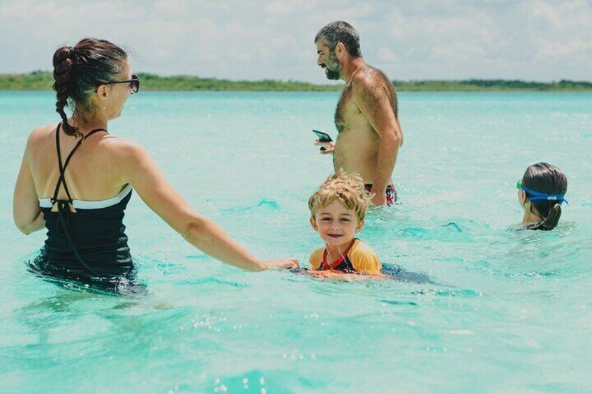 Bacalar Lagoon Sightseeing Boat Tour with Open Bar and Snacks 