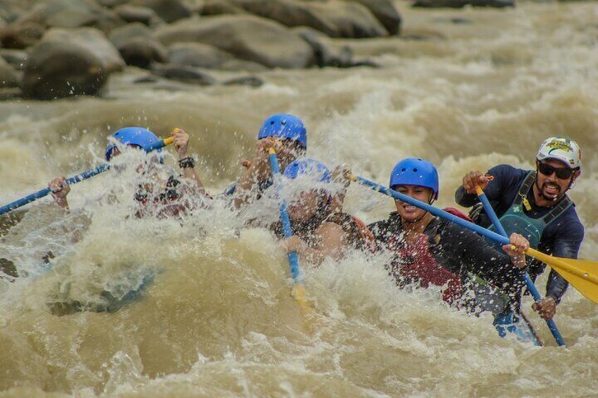Whitewater Rafting Naranjo River from Manuel Antonio Class III-IV
