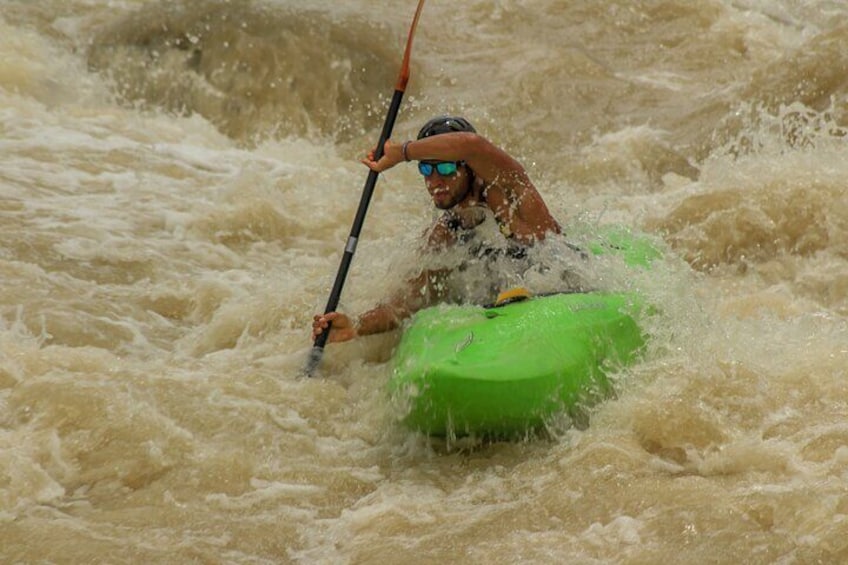 Whitewater Rafting Naranjo River from Manuel Antonio Class III-IV