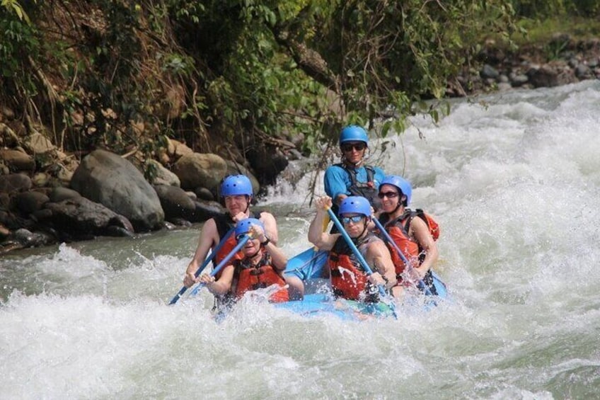 Whitewater Rafting Savegre Class II-III plus Waterfall Manuel Antonio