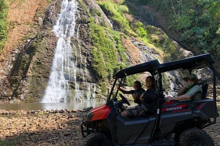 4x4 Rainforest Tour - Lunch & Waterfall Included