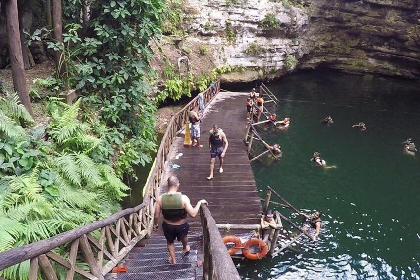 mayan cenote
