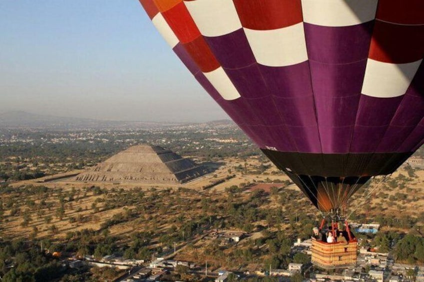 Teotihuacan Hot-Air Balloon Tour