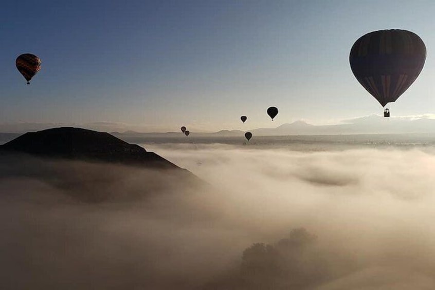 Teotihuacan Hot Air Balloon Ride with Optional Bike or Walking Tour