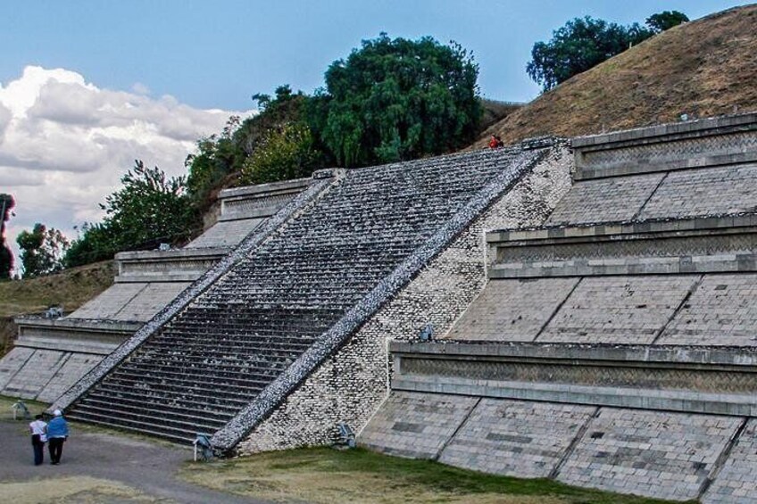 Cholula pyramid